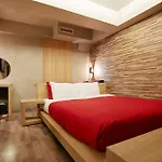 Tria Hotel