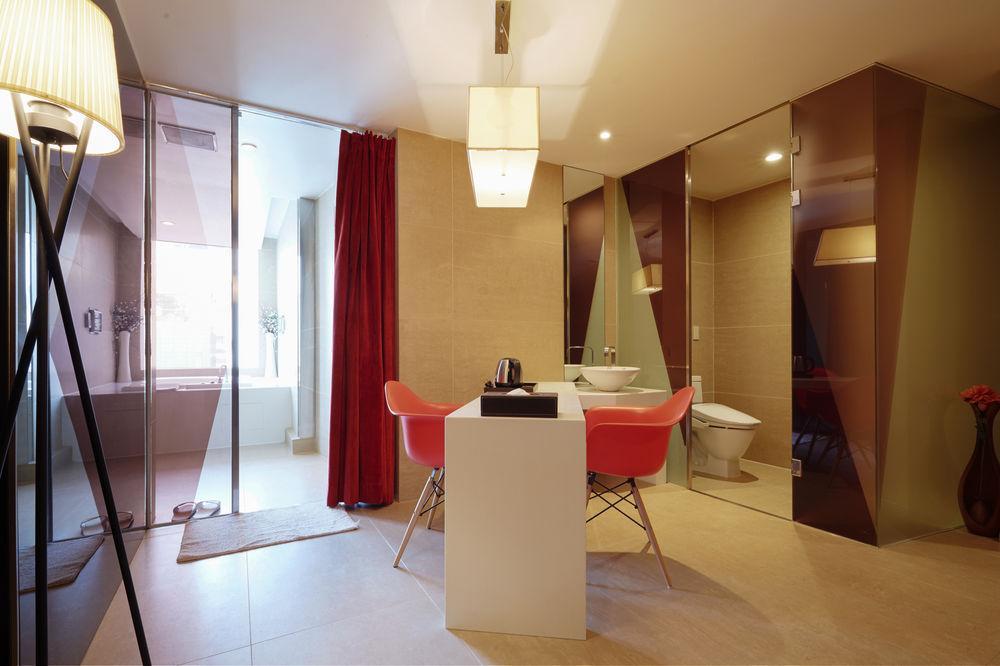 Tria 3*